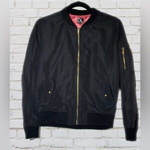 DailyLook Black Bomber Jacket XS Gold Hardware